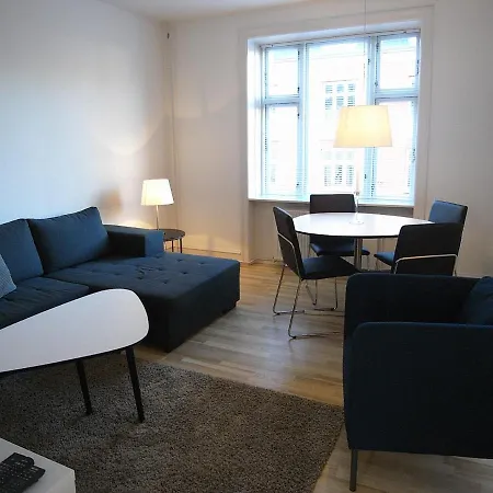 Bright 2-bedroom At Cozy Norrebro Apartment Copenhagen